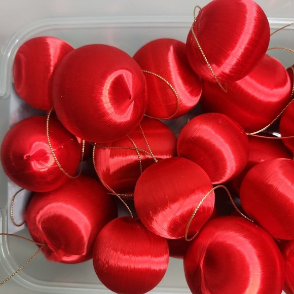 Vintage Franks Christmas Ornaments Red Gold hanging thread Satin Thread Balls - Picture 4 of 7